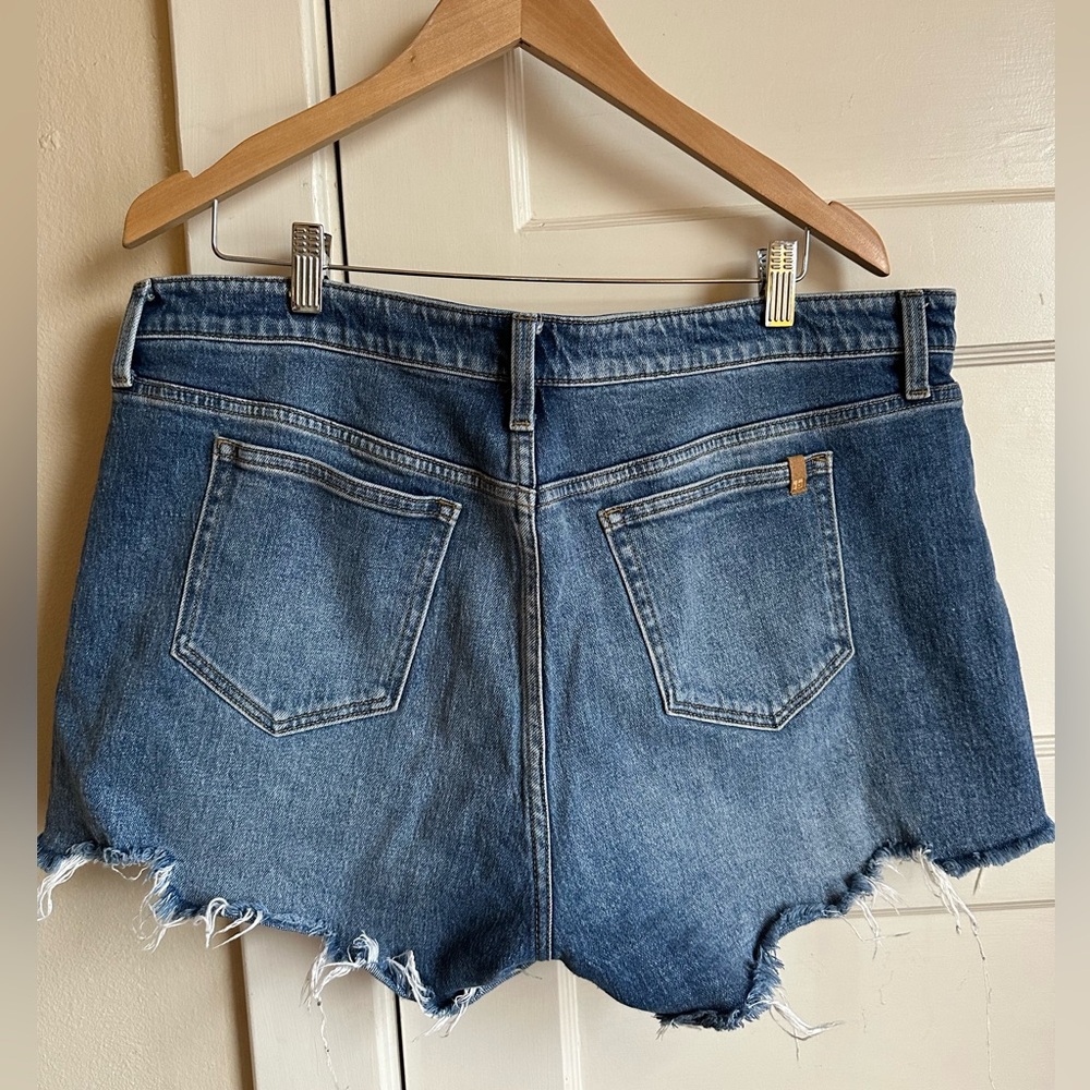 Joe’s Jeans ‘The Ozzie’ Mid-Rise Cut-off Short - 34 - Picture 5 of 6